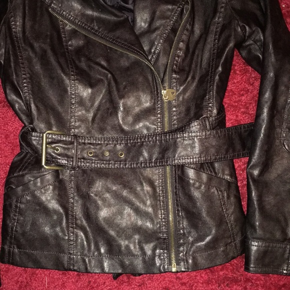 Guess Medium Dark Chocolate Brown Faux Leather - Picture 4 of 8